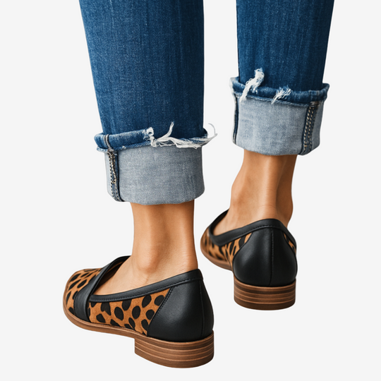 Norelle | Defined Line Flats