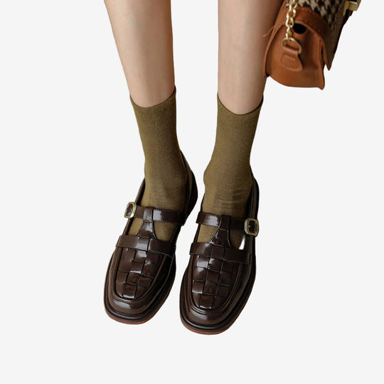 Alvire | Feminine Line Mary Janes