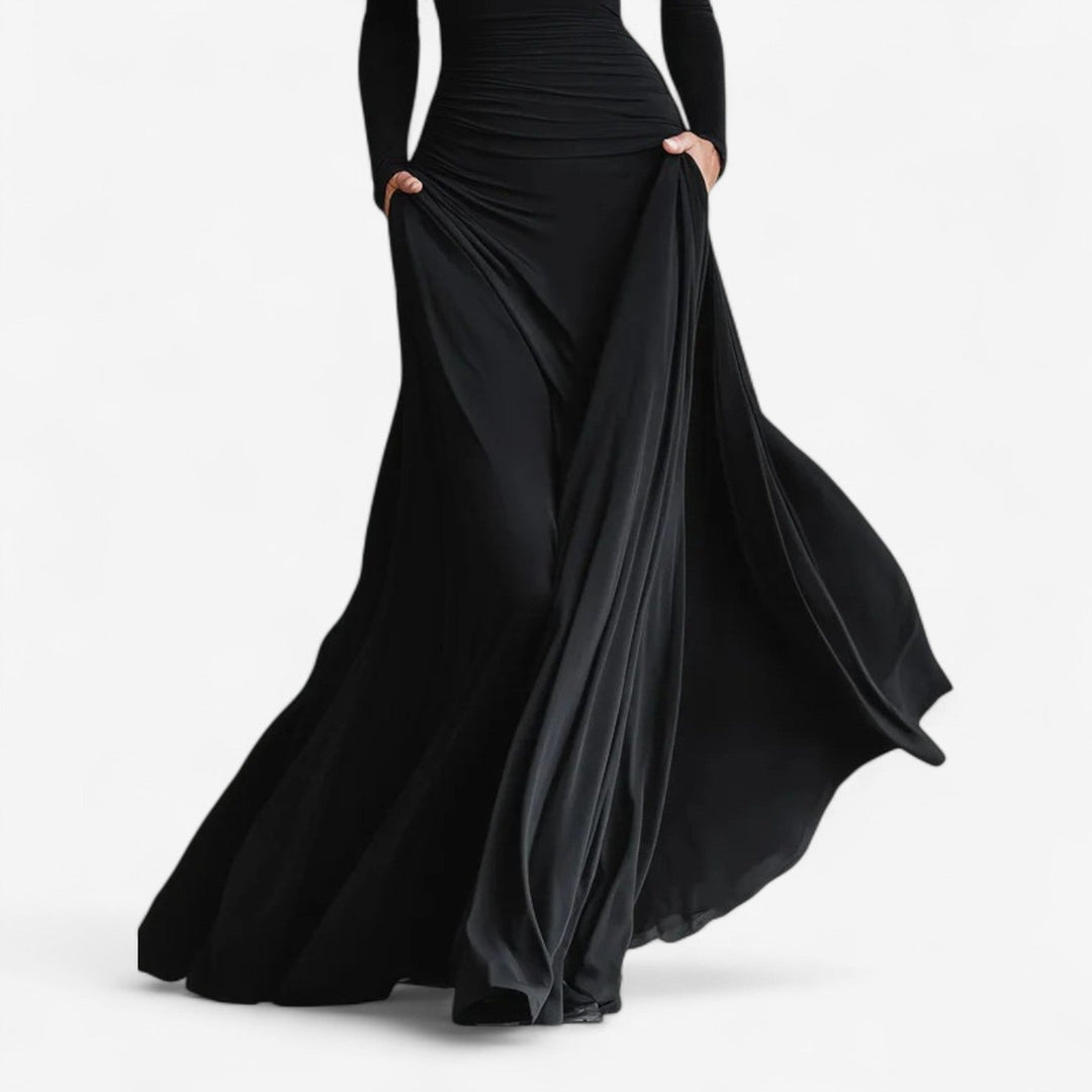 Vaelira | Refined Dress