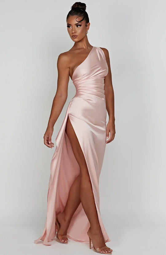 Seravelle | Contour Flow Maxi Dress